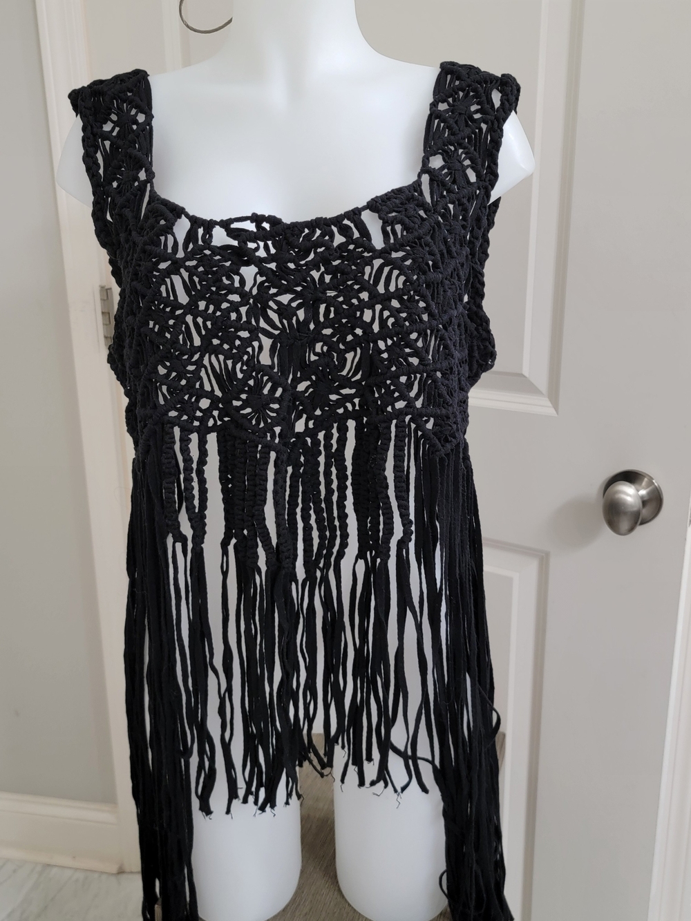 Zara Vest Black Crochet Fringe Crop Top